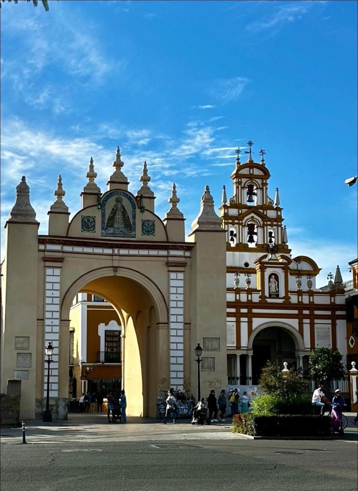 Arco Macarena Sevilha Exterior foto